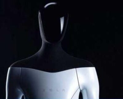 Tesla presentó su robot Optimus Gen 2, con nuevos sensores, mayor movimiento, el cuello más flexible y permite mayores movimientos.