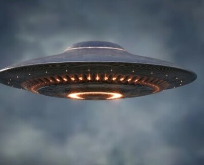 Miguel Galindo en su programa de radio, emitido desde 87.7 de Radio Torre-Pacheco Murcia, España, toca el tema OVNIS