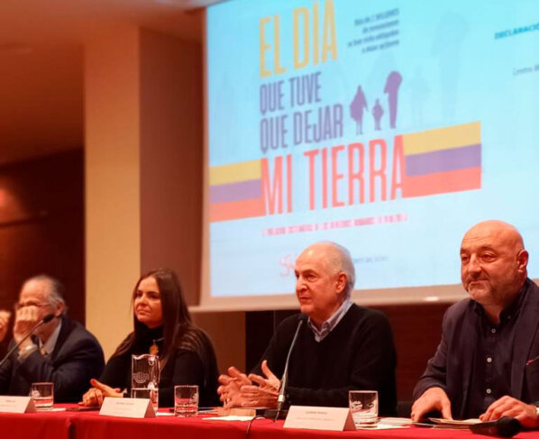 El trio de venezolanos exiliados participaron en una conferencia en Gijón, España, con motivo del 75 aniversario de la declaración de los Derechos Humanos.