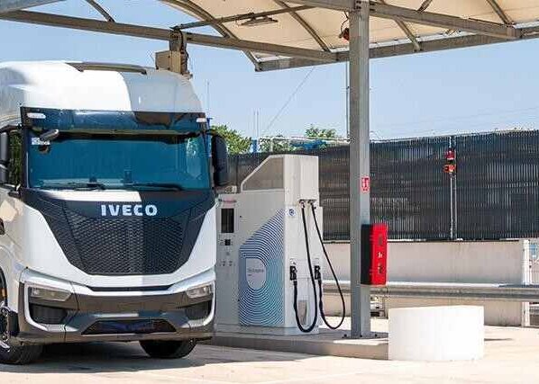 Europea aumentará el uso de camiones y autobuses eléctricos para reducir las emisiones que afectan el cambio climático.