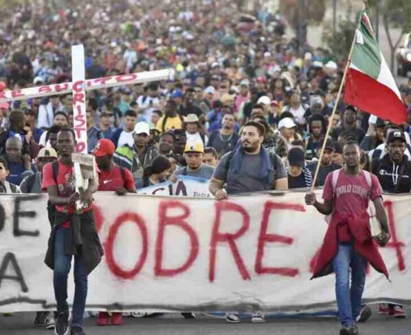 10 mil migrantes reiniciaron caravana desde México hacia EEUU en la que será posiblemente la más grande de este año