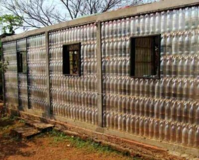 Casas fabricadas con plástico reciclado