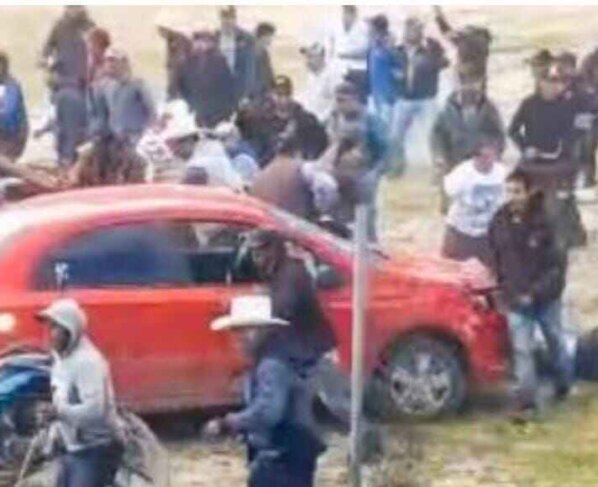 Un enfrentamiento entre agricultores y grupos armados dejó once personas fallecidas, informó la Secretaría de Seguridad del Estado de México.