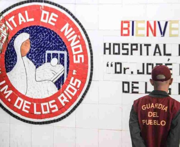 Organizaciones criminales dirigen actividades desde las prisiones en colaboración con los directores de esos institutos de corrección social.