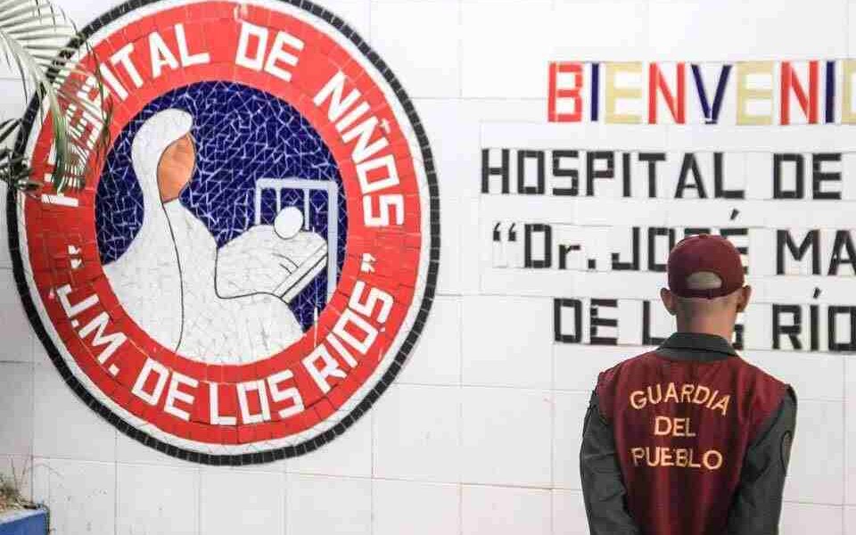Organizaciones criminales dirigen actividades desde las prisiones en colaboración con los directores de esos institutos de corrección social.