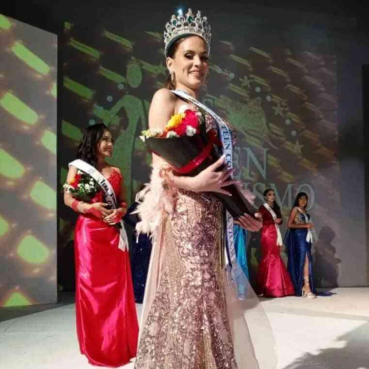 La elección de Miss Teen Turismo Venezuela 2023 se llevó a cabo desde las instalaciones del Teatro Don Bosco de Altamira, evento que contó con la participación de 16 hermosas candidatas.