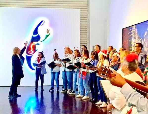 Espiritualidad y Surrealismo en la obra del maestro Alexis De La Sierra en esta natividad está presente en sus exposiciones.