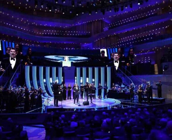 Italia y España se sumarán a su histórica rivalidad en la Eurocopa el próximo año, luego de que el campeón defensor y dos veces ganador reciente se enfrentaran en un grupo difícil con Croacia, semifinalista de la Copa del Mundo.