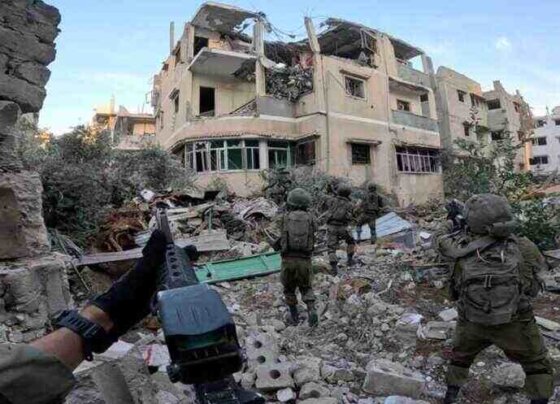 El Ejército de Israel inició la ofensiva al sur de Gaza, mientras miles de personas evacuaron la ciudad de Jan Yunis hacia Rafah.