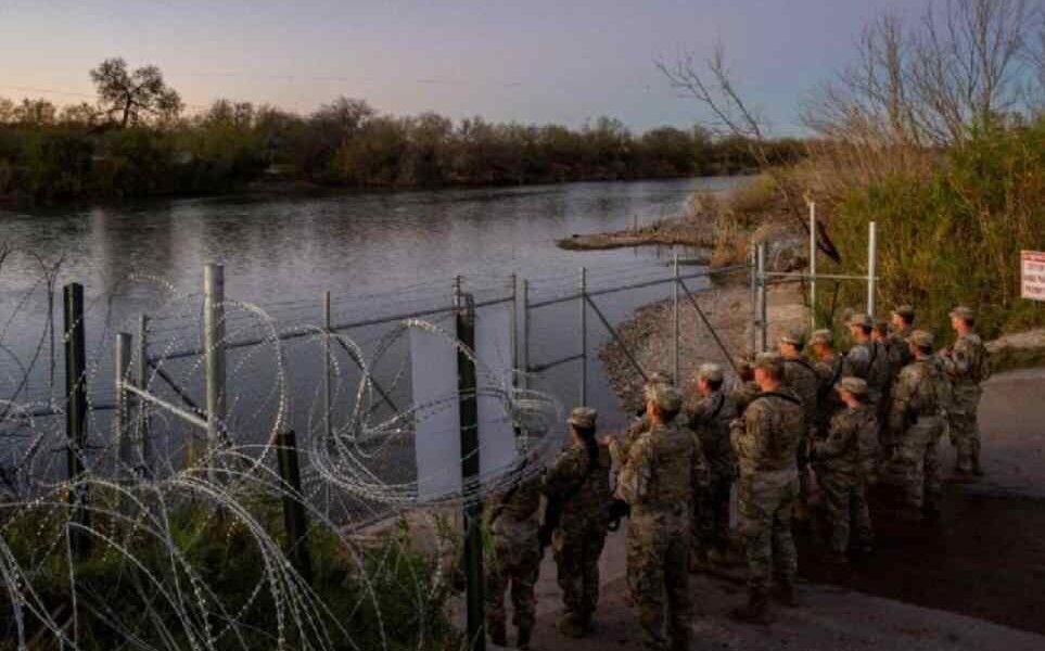 EEUU culpó a Patrulla Fronteriza de Texas de la muerte de 3 migrantes. Un adulto y dos menores de edad murieron en el Río Bravo.