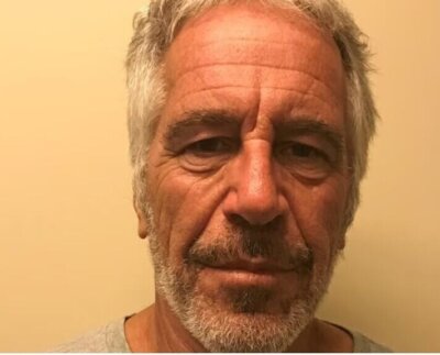 Revelan lista de ricos y poderosos como clientes de Jeffrey Epstein. Incluyen menciones a Bill Clinton y el príncipe Andrés de Inglaterra.