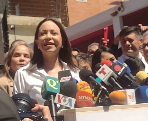 Para María Corina Machado la lucha por elecciones libres sigue. En rueda de prensa dijo que la verdad siempre por delante.