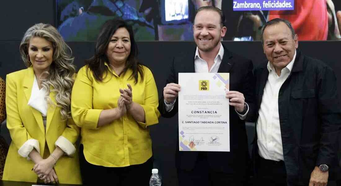 Taboada recibió constancia de candidato del PRD. Jesús Zambrano, presidente del partido lo acreditó como candidato al Gobierno de CDMX.