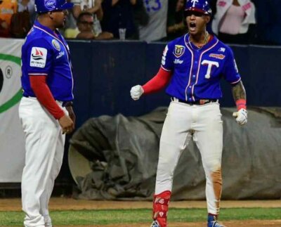 Tiburones de La Guaira se llevó segundo juego de la Final. Los escualos pudieron conseguir una sufrida victoria ante Cardenales de Lara.