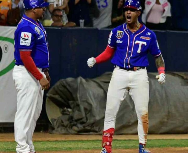 Tiburones de La Guaira se llevó segundo juego de la Final. Los escualos pudieron conseguir una sufrida victoria ante Cardenales de Lara.