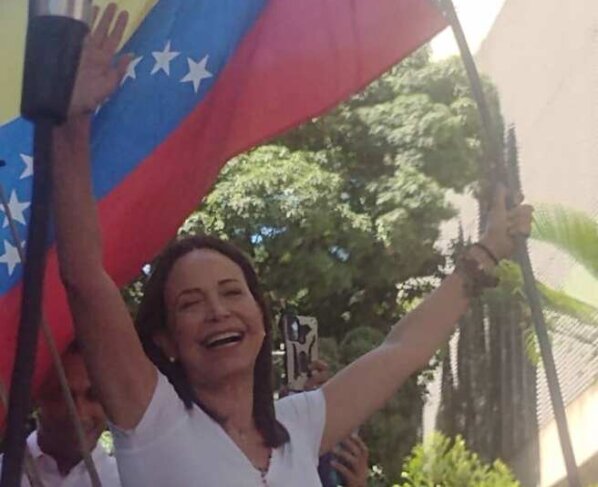 Venezuela recordó fin de la dictadura de Pérez Jiménez. Educadores y trabajadores en general protestaron en Caracas y varias ciudades,