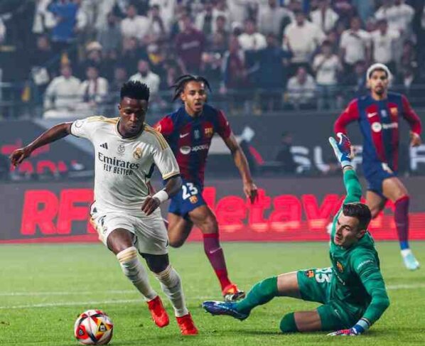 Real Madrid doblegó al Barcelona 4 -1. En la final de la Super Copa de España, con un Hattrick de Vinicius Jr y otro tanto de Rodrygo .