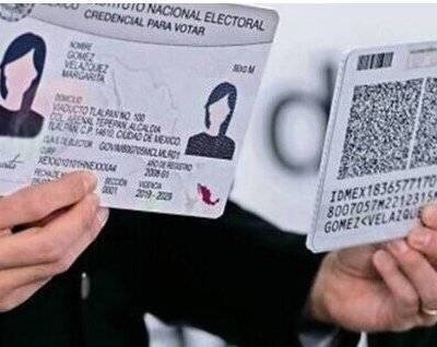 Mexicanos tramitan credencial para votar en elecciones generales del 2 de junio, en donde se elegirá presidente, diputados, senadores y autoridades locales.
