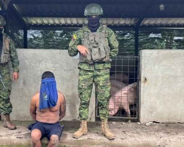 Fuerzas Armadas de Ecuador confiscan 22 toneladas de cocaína. Los militares informaron que requisaron unas 22 toneladas de cocaína en varios operativos.