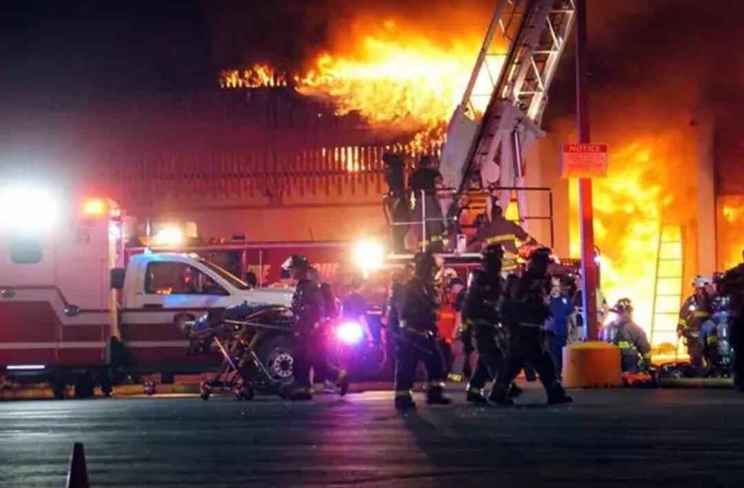 Once heridos en Texas por explosión en hotel. Uno de los heridos se encuentra crítico y dos están graves, otra persona está desaparecida.