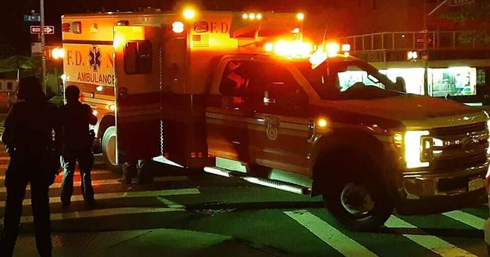 4 latinos mueren en choque en Nueva York, cuando el auto donde viajaban chocó y se volcó en Queens durante la madrugada de Año Nuevo