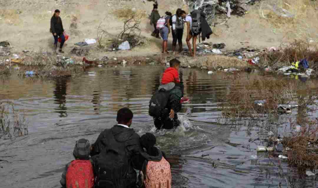 México rechaza agresiones contra migrantes. El Gobierno de México respondió a comentarios Greg Abbott y sus medidas migratorias.