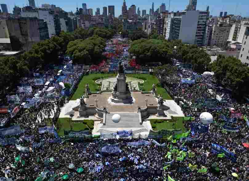 Paro nacional en Argentina contra políticas de Milei Hey! Diario