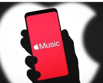 Unión Europea multó a Apple con 500 millones de euros. La multa es por violar la ley sobre el acceso de sus servicios de música en streaming.