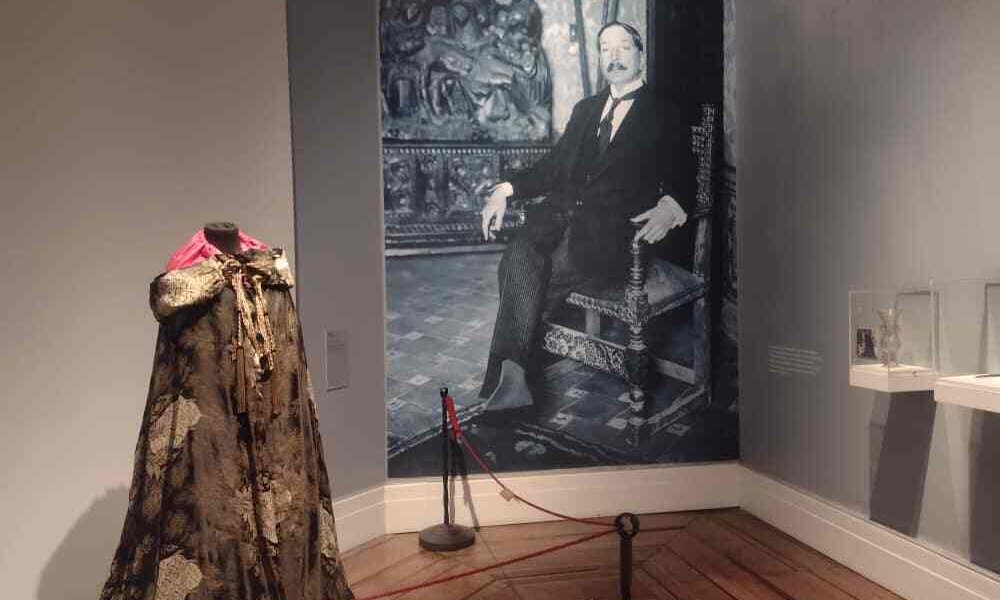 Casa de escritor argentino es ahora Museo de Arte Español. La casa de arquitectura colonial fue la residencia del escritor Enrique Larreta.