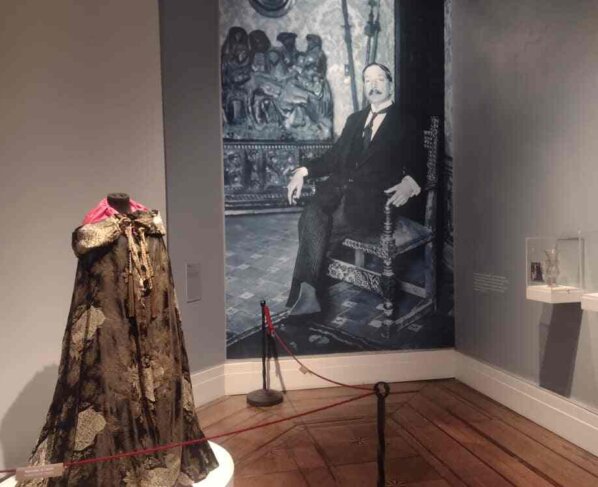 Casa de escritor argentino es ahora Museo de Arte Español. La casa de arquitectura colonial fue la residencia del escritor Enrique Larreta.