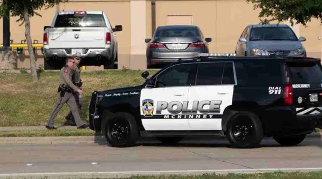 Policía abatió a mujer que disparó dentro de iglesia en Houston. Agentes fuera de servicio dieron muerte a una mujer que entró en la iglesia .
