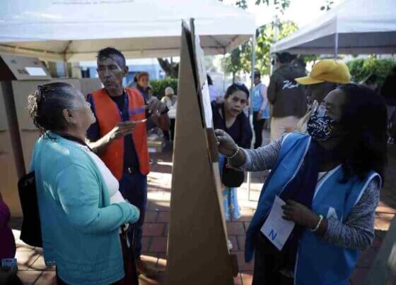 Denuncian retrasos en el inicio del proceso electoral en El Salvador. La presidenta del TSE, Dora Esmeralda Martínez, aseguró que no .