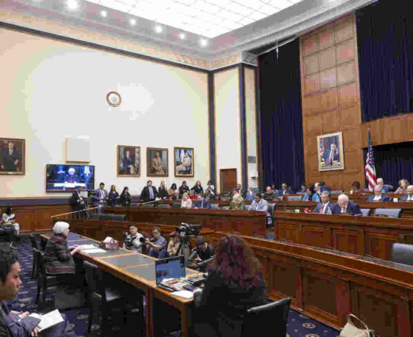 Senado de Estados Unidos enterró pacto migratorio. Un grupo de demócratas y de republicanos tardaron meses en negociar este proyecto de ley con el gobierno del presidente Joe Biden