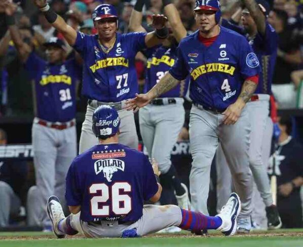 Tiburones eliminó a México de la Serie del Caribe. Venezuela venció 6-1 a los Naranjeros de Hermosillo, de México.