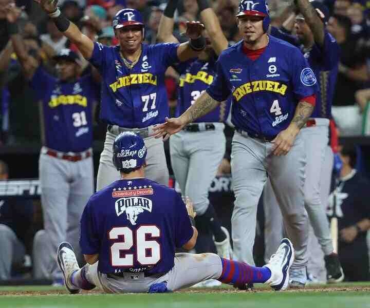 Tiburones eliminó a México de la Serie del Caribe. Venezuela venció 6-1 a los Naranjeros de Hermosillo, de México.