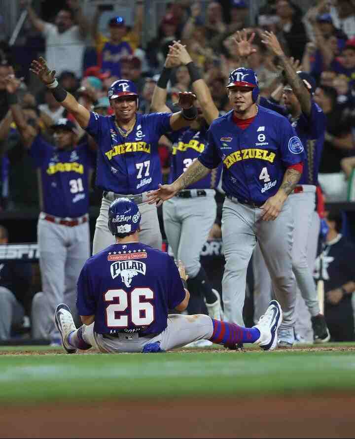 Tiburones eliminó a México de la Serie del Caribe. Venezuela venció 6-1 a los Naranjeros de Hermosillo, de México.