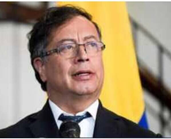 Petro declara máxima emergencia tras denunciar que buscan su salida. Aseguró que el narcotráfico, políticos y la Fiscalía están confabulados.