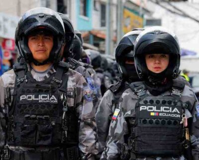 Detienen a jueces y políticos en Ecuador por presuntos nexos con narcotráfico. Doce personas, entre miembros del poder judicial y políticos.