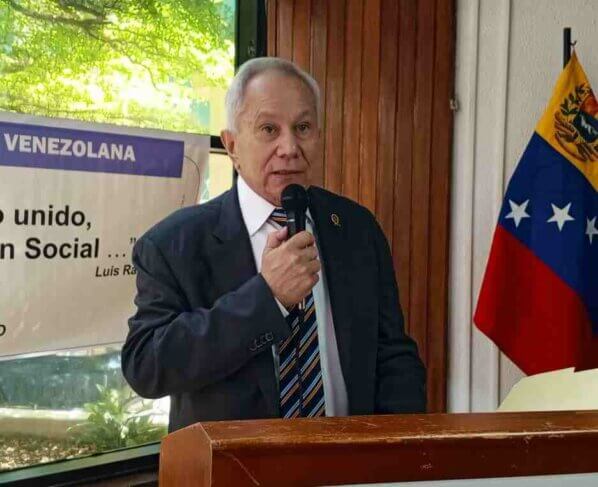 Crisis hospitalaria venezolana llegó a nivel del holocausto. El presidente de la Federación Médica Venezolana (FMV), Douglas León Natera,