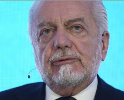 Aurelio De Laurentiis podría enfrentar una fuerte multa de la UEFA después que empujó a un camarógrafo en una disputa con los medios italianos.