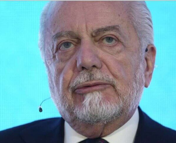 Aurelio De Laurentiis podría enfrentar una fuerte multa de la UEFA después que empujó a un camarógrafo en una disputa con los medios italianos.