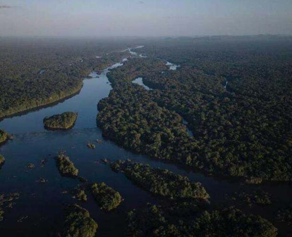 ExxonMobil anunció nuevo hallazgo de petróleo en aguas del Esequibo. un nuevo descubrimiento de petróleo en aguas entre Guyana y Venezuela.