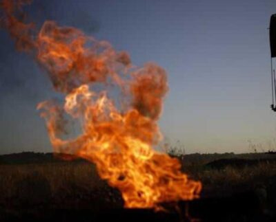 El petróleo comenzó en US$80 por tensión en Rusia. El Brent subió por encima de US$86 el barril después de perder más de 2% en los últimos tres días de la semana pasada, mientras que el West Texas Intermediate superó US$81 dólares.