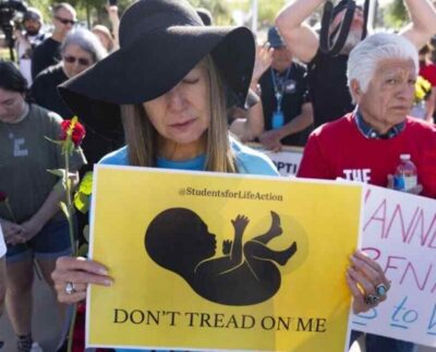 La Corte Suprema de Arizona reinstaló la ley como consecuencia de los cambios jurídicos en cuanto al acceso al aborto en Estados Unidos