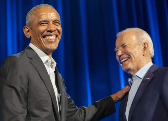 Biden proyecta la unidad Demócrata con Obama y Clinton. El presidente Biden declaró que estamos unidos de maneras que los republicanos no pueden igualar.