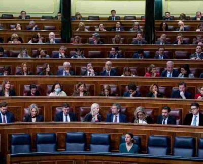 Congreso español regularizará medio millón de extranjeros. La cámara baja aprobó iniciar el procedimiento por una amplia mayoría de 310 diputados.