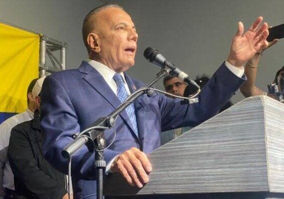 Manuel Rosales cedería su candidatura presidencial por María Corina. Si María Corina Machado logra postularse como candidata.