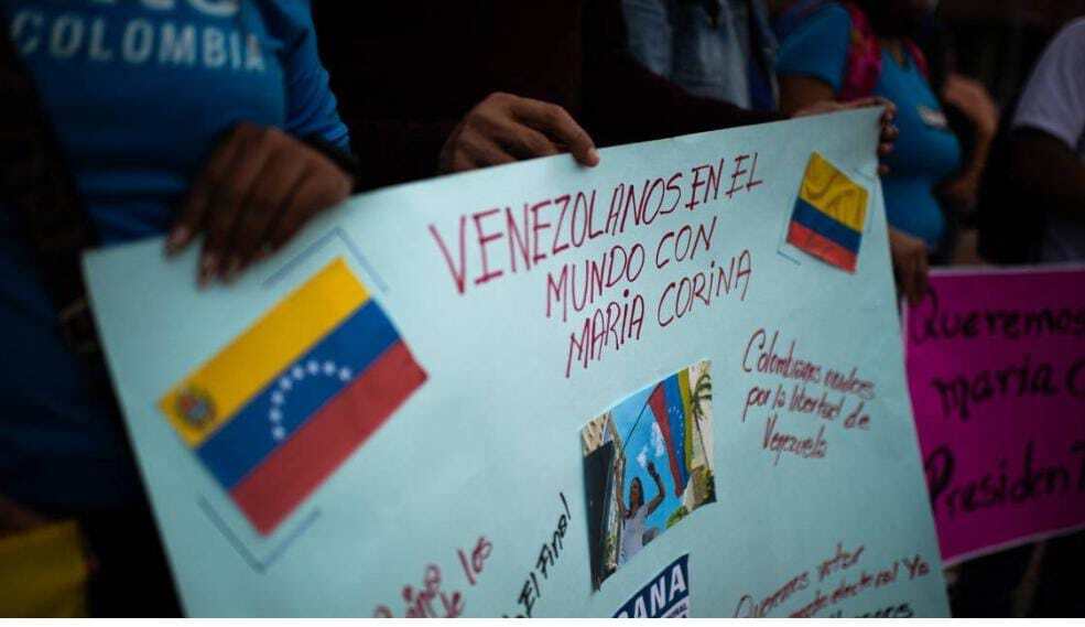 Venezolanos en Colombia denuncian trabas para inscribirse en Registro Electoral. La diáspora venezolana en Colombia protestó este miércoles