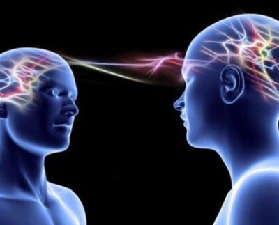 La verdad es que nunca nos hemos parado a pensar lo portentoso que es la manera en que se estructura el lenguaje, la comunicación, sea ésta oral o escrita