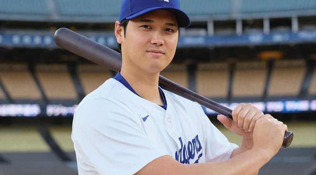 Shohei Ohtani implanta su primer récord con el bate al contribuir con un doble y una carrera anotada en la última victoria de los Dodgers.